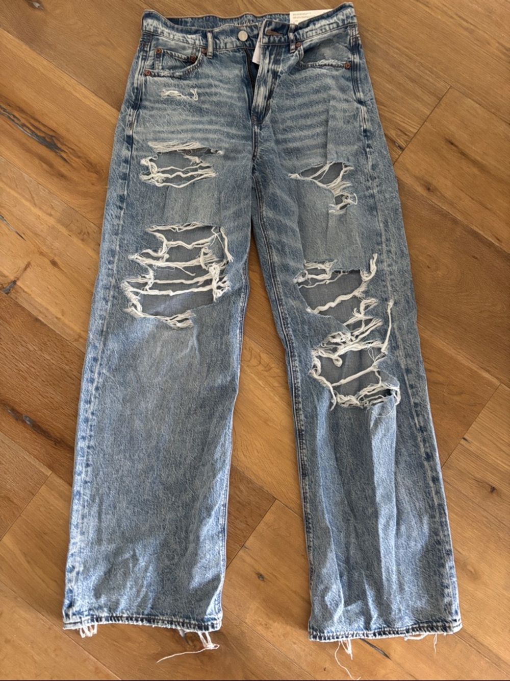 American Eagle Light Blue High-Rise Distressed Jeans